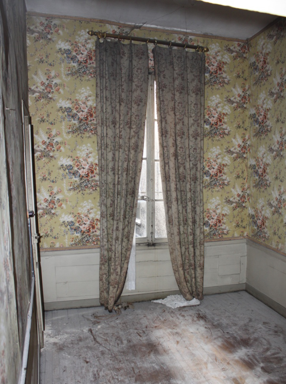 Chambres d'hôtes Troyes - La Cour Pavée - salle de bain Kalinka avant travaux