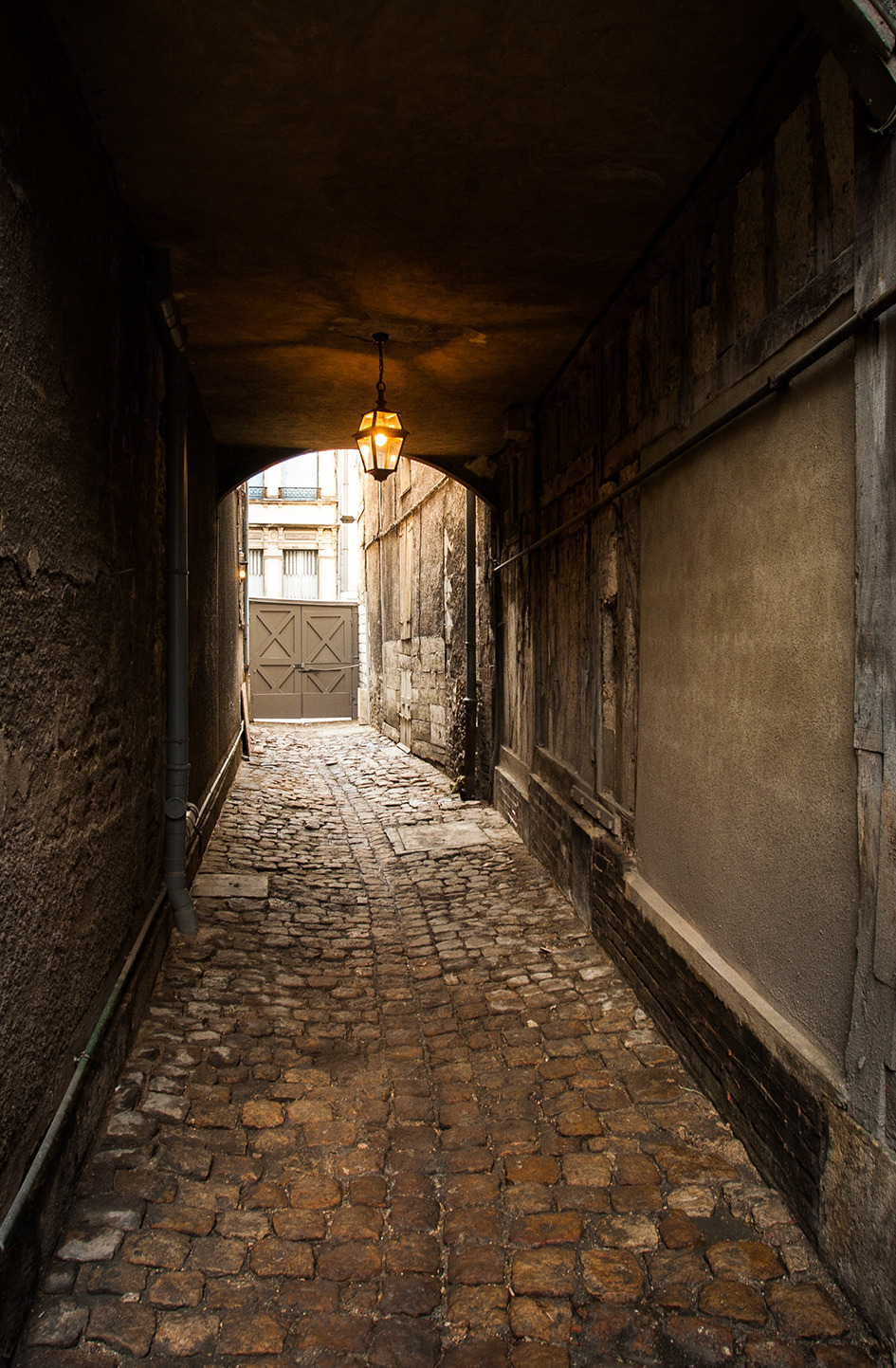 Portail de La Cour Pavée, passage privé et secret Chambre d'Hotes à Troyes